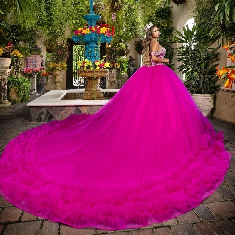 Luxury Ball Gown Rose Red Quinceanera Dress 2024 Beads Crystal Tull Tiered Vestido De 15 Años Sweet 16 Birthday Pageant Princess