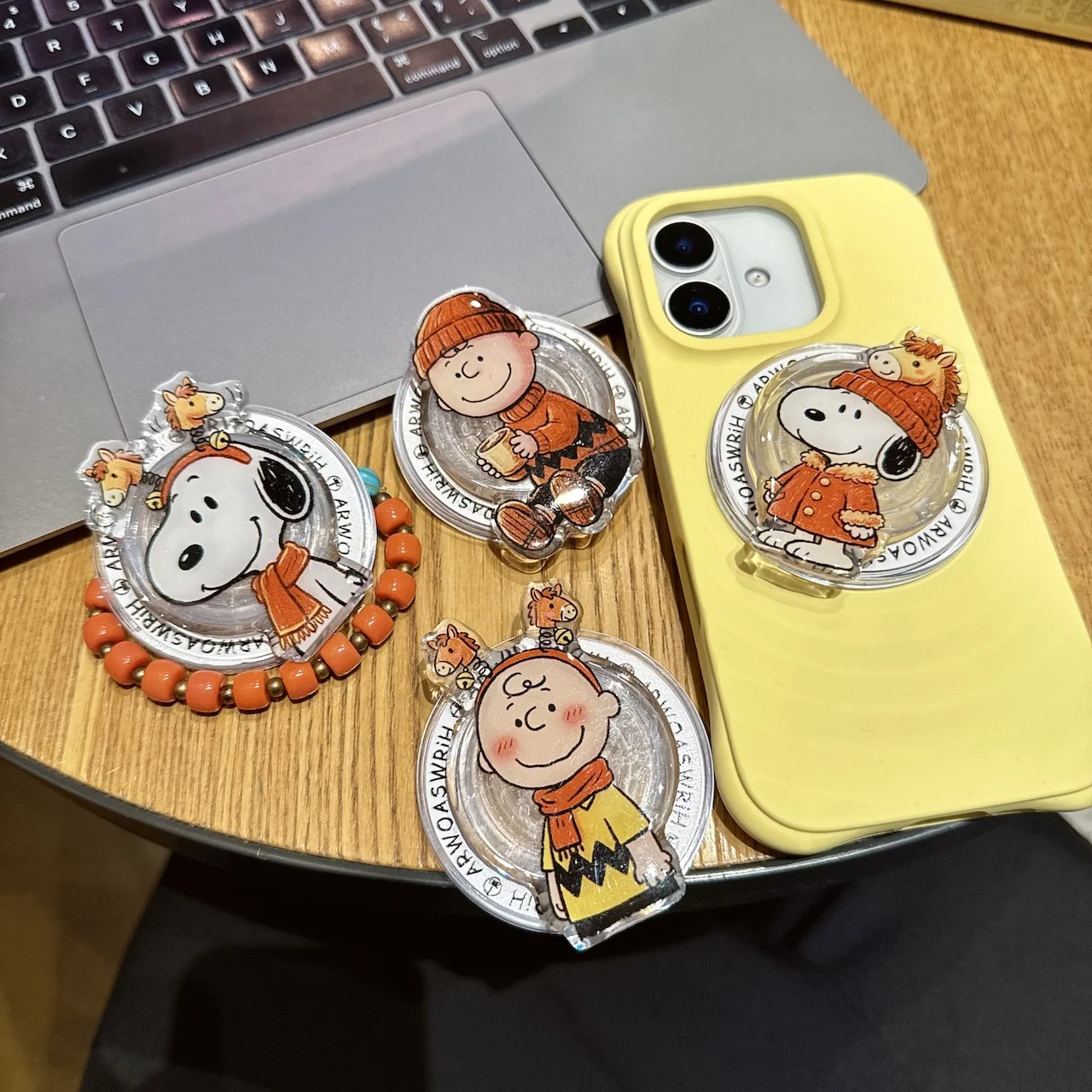 

Gamer’s Must-Have Desk Phone Stand For Snoopy Gift Cute For Cartoon Magnetic Phone Holder iPhone 17/16/15/Pro Max/Z Flip 7