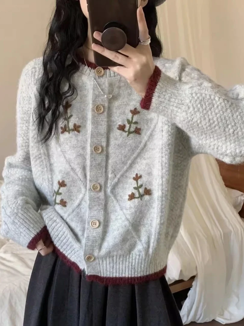 

Корейский женский вязаный свитер с вышивкой, осень-зима, Новое поступление, милый кардиган, универсальный топ Agel Faion для колледжа...