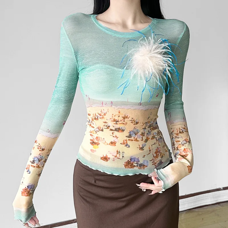 

A Niche Dreamy Beach Printed Mesh Top With Contrasting Color Design, Lightweight And Slim Fit, Spicy Girl Mid High Neck Long