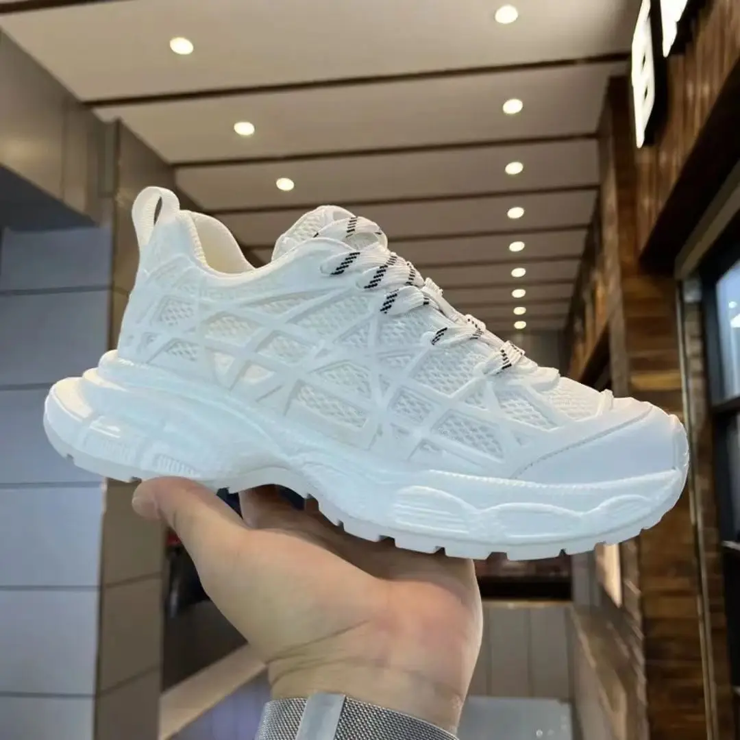 New Fashion Men's Breathable Mesh Sports Casual Shoes Soft Sole Heightened Dad's Shoes