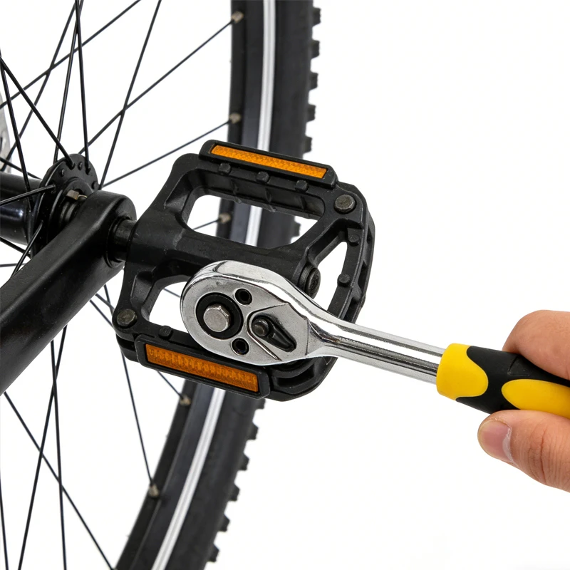 

1pcs Quick-release Reversible Ratchet Wrench Socket Tool Industrial Rust Proof and Wear-resistant Wrench Auto Repair Tool Set