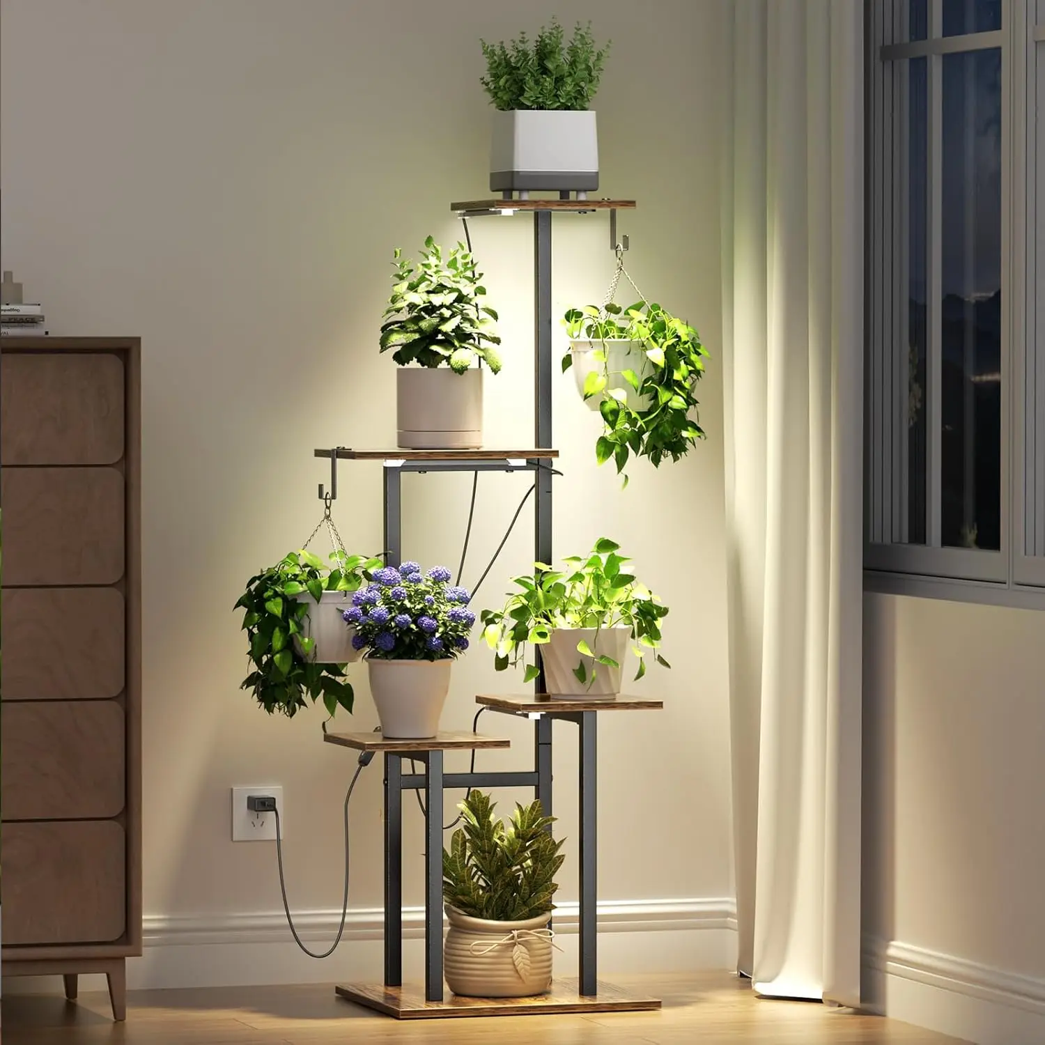 Stand Indoor With G…