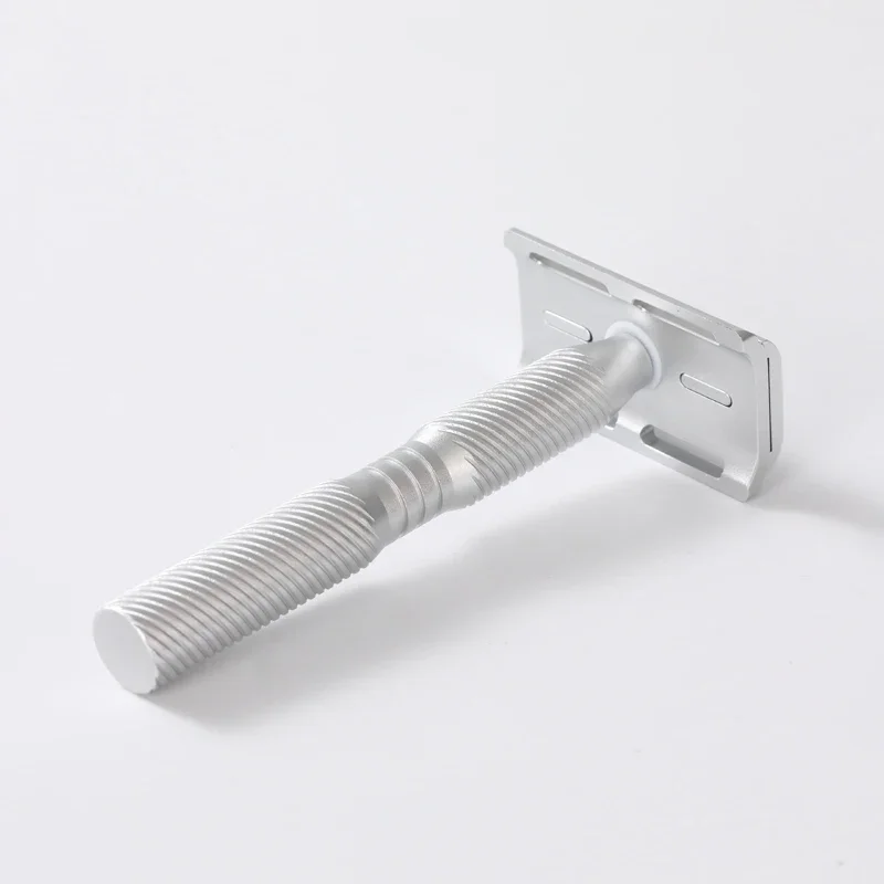 ماكينة حلاقة آمنة خفيفة الوزن من YAQI Ghost (إصدار ألومنيوم) مع فجوة شفرة 0.7 مم توفر حلاقة دقيقة وفعالة للذكور