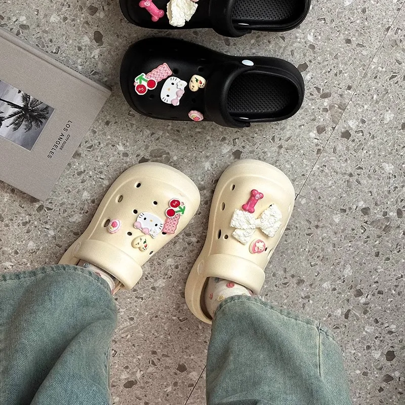 

Садовая обувь Sanrio Hello Kitty, кавайная пляжная обувь для девочек, сандалии, тапочки, домашняя обувь, модная студенческая обувь с героями мультфильмов, новинка на мягкой подошве