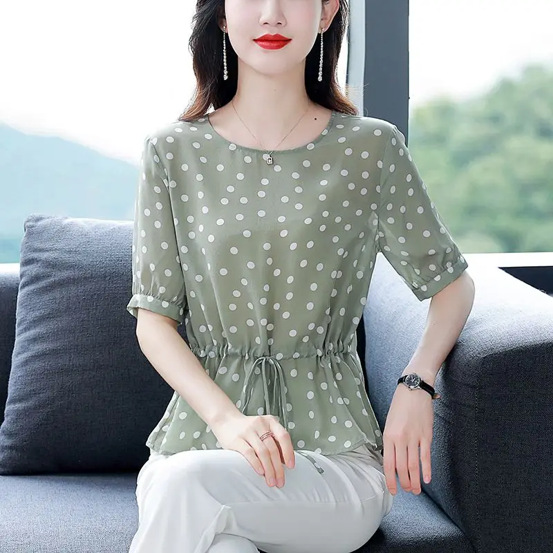 Camicia a pois da mamma in stile nuovo estivo a maniche corte da donna snellente in vita con gonna ampia alla moda