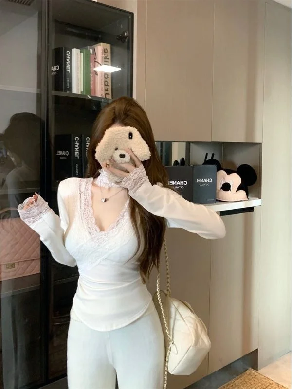 레이스 트림 V넥 브라드 베이스 여성 이너 디자인 슬림핏 퓨어 디자이어 롱 슬리브 초가을 시크 탑