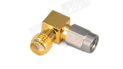 

Адаптер SMA Female - SSMA Male с угловым соединением 90 градусов, DC-18 ГГц, SMA/SSMA-KWJ