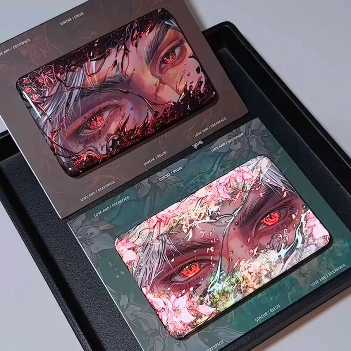 "الحب والفضاء العميق تشين تشي شارة شريط عاكس مستطيلة مصنوعة يدويًا ذات مظهر عالٍ على ظهره معلقة للزينة.