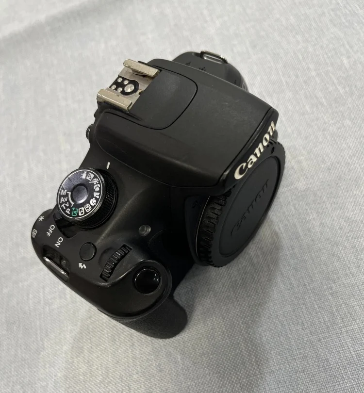 95% New Canons 1200D Single Body Entry-level Home Photography Full HD 1080P SLR Digital Camera Used