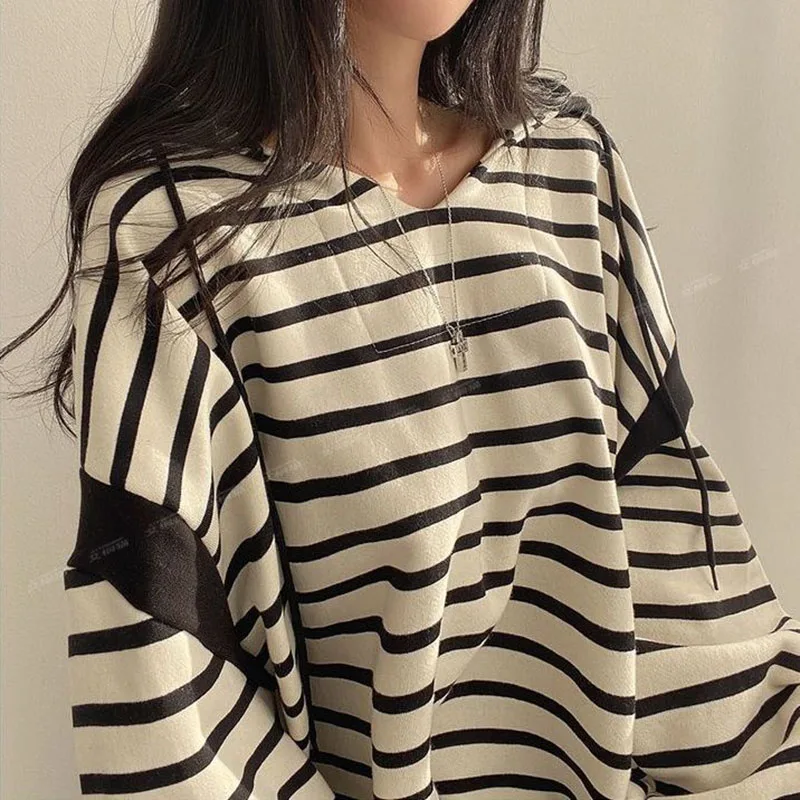 Autumn New Oversized Black White Stripe Hoodies Women Loose Wide Long Sleeve Pullover Woman Students Keep Warm Hoodies Ladies