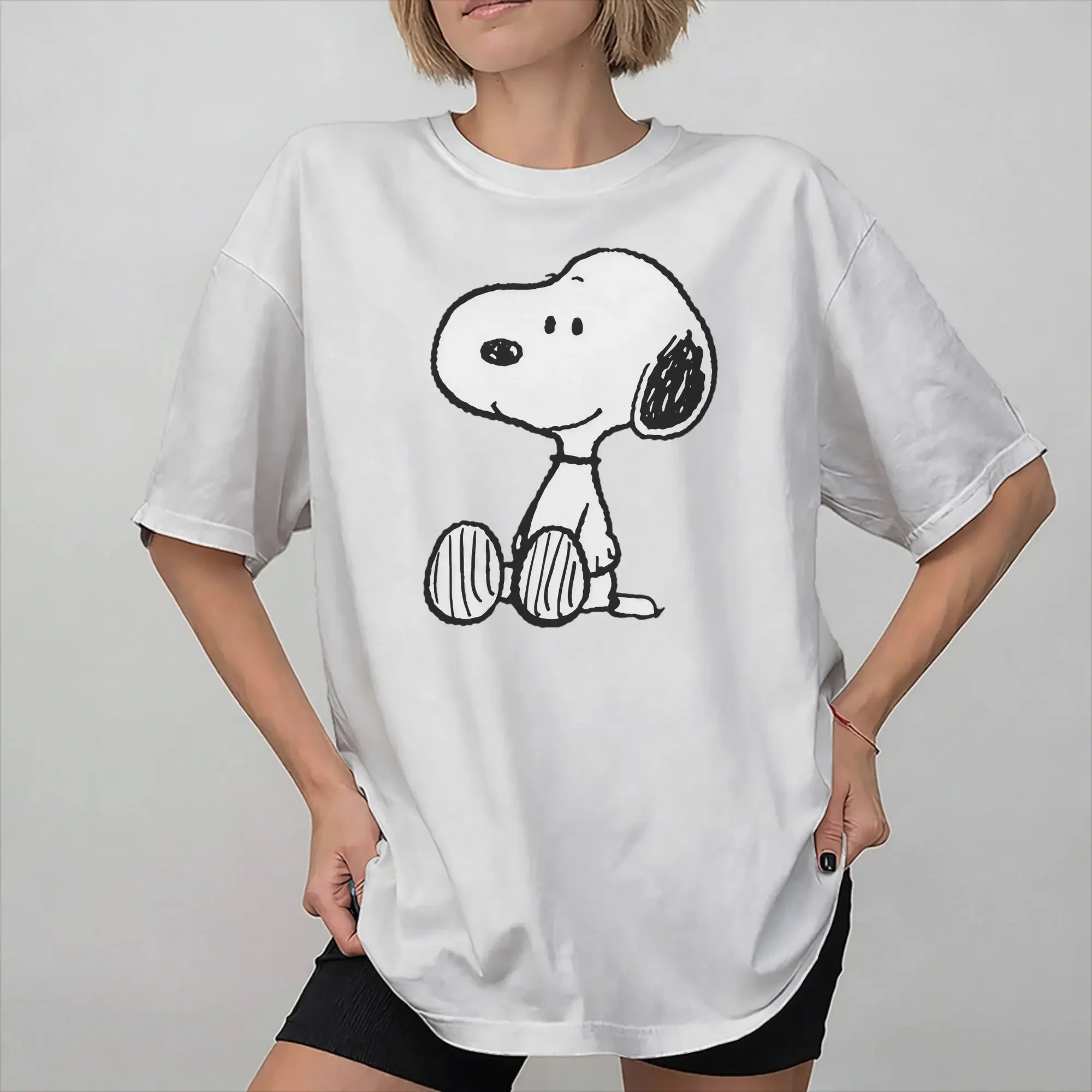 Grafikdruck, Snoopy-Cartoon-Hund-Motiv, T-Shirt für Damen, Herren und Kinder, aus reiner Baumwolle, kurzärmeliges Kleidungsstück. – Detail 6
