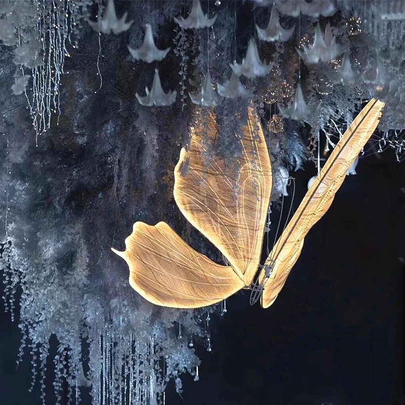 

Romantic Luminous Butterfly Wing Chandelier Pendant For Party Holiday Wedding Decoration Ceiling Centerpices Hanging Ornament