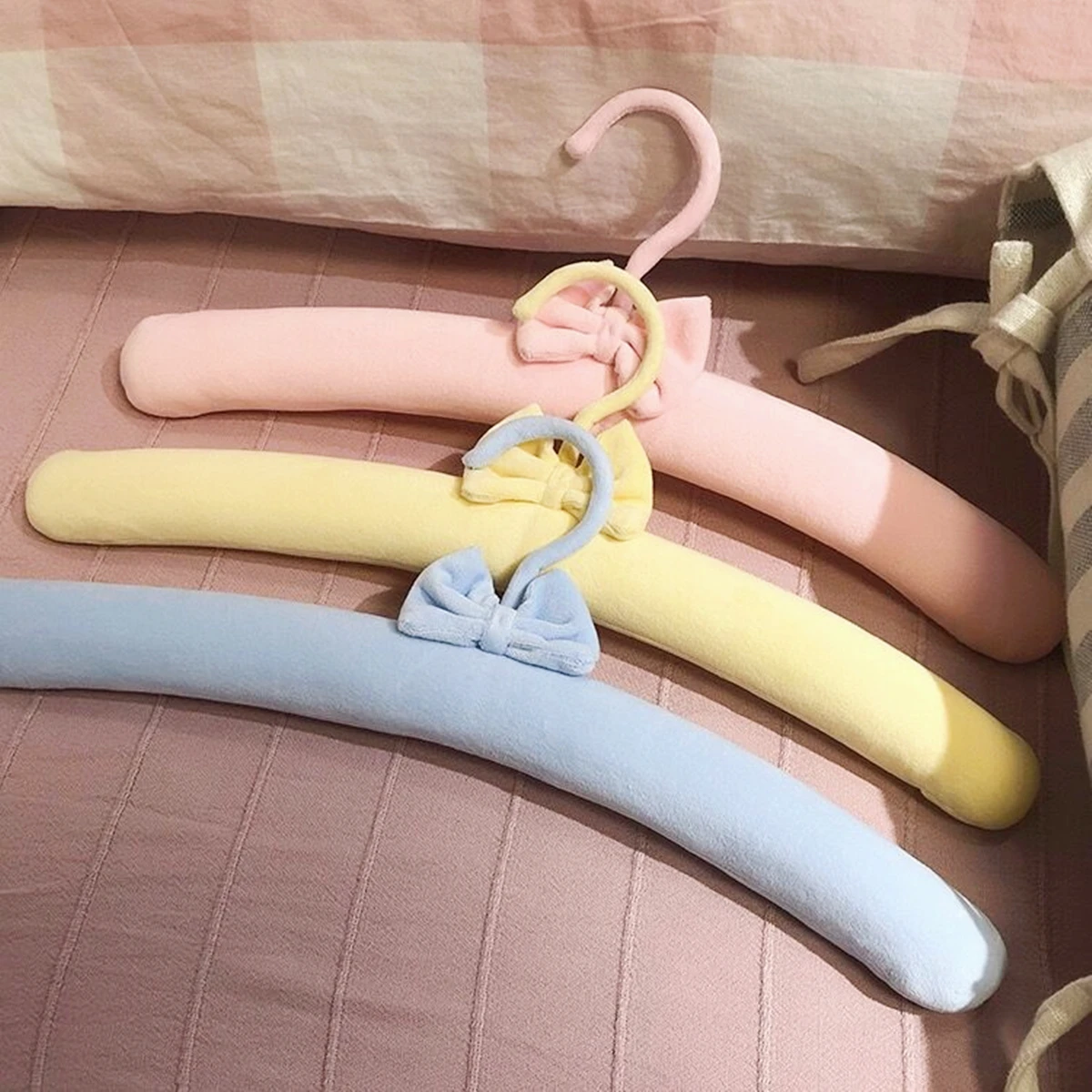 

Cute Bowknot Hanger for Girls, Clothes Storage Rack, Display Shelf, House Decoration Gift, 3Pcs