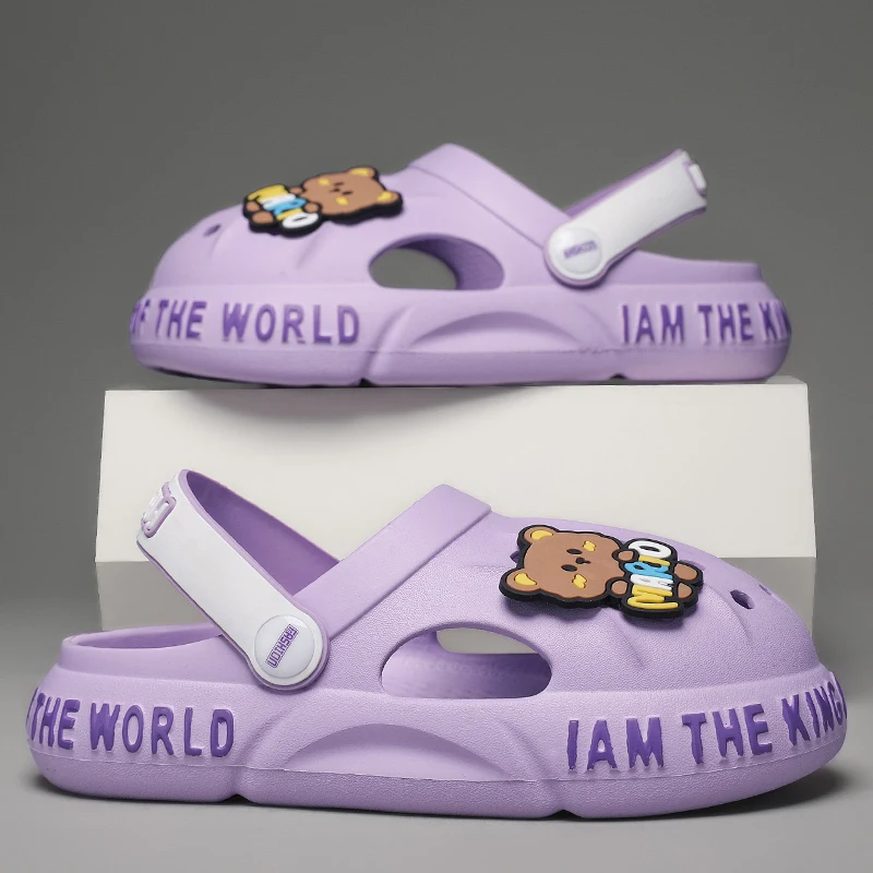 

A pair of children's summer open-toe slippers, soft-bottomed and comfortable hole shoes, size 24/25-34/35，RA-613