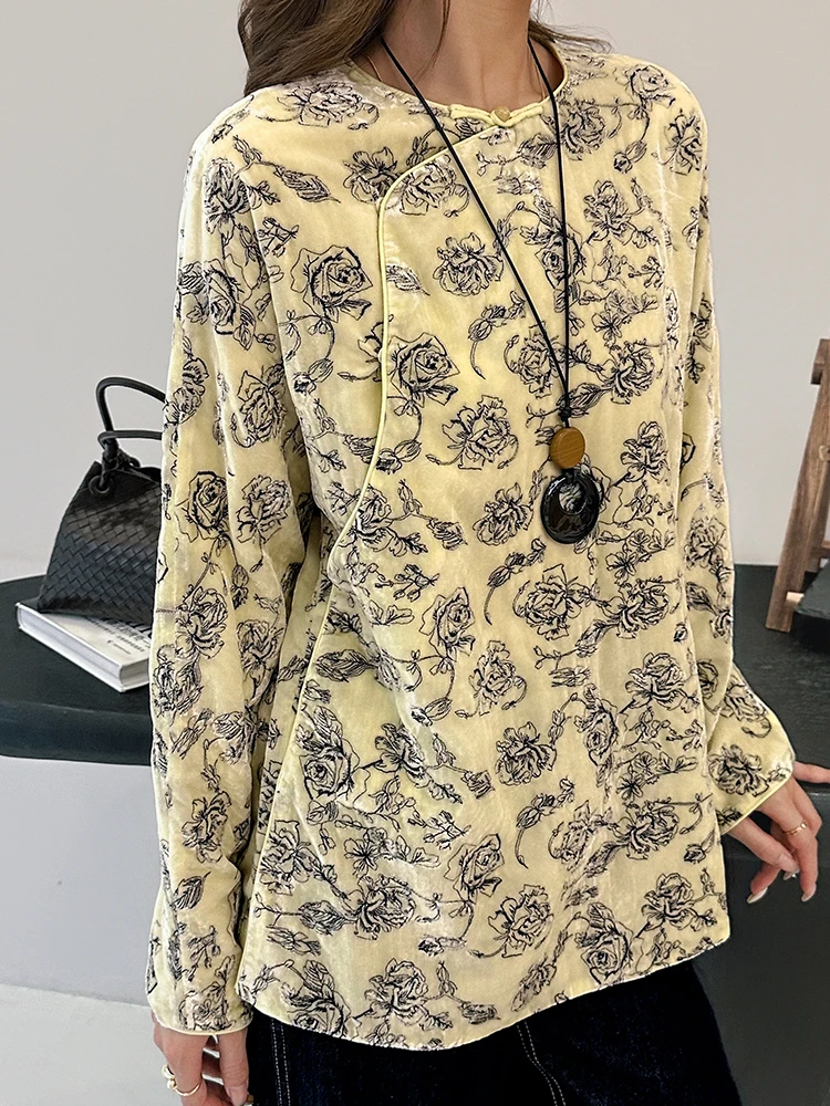 

Ele Embroidered Rose Velvet Top Soft Touch Skin-Friendly Casual Fit Long Sve round Ne irt Versatile Wear Summer Fa...