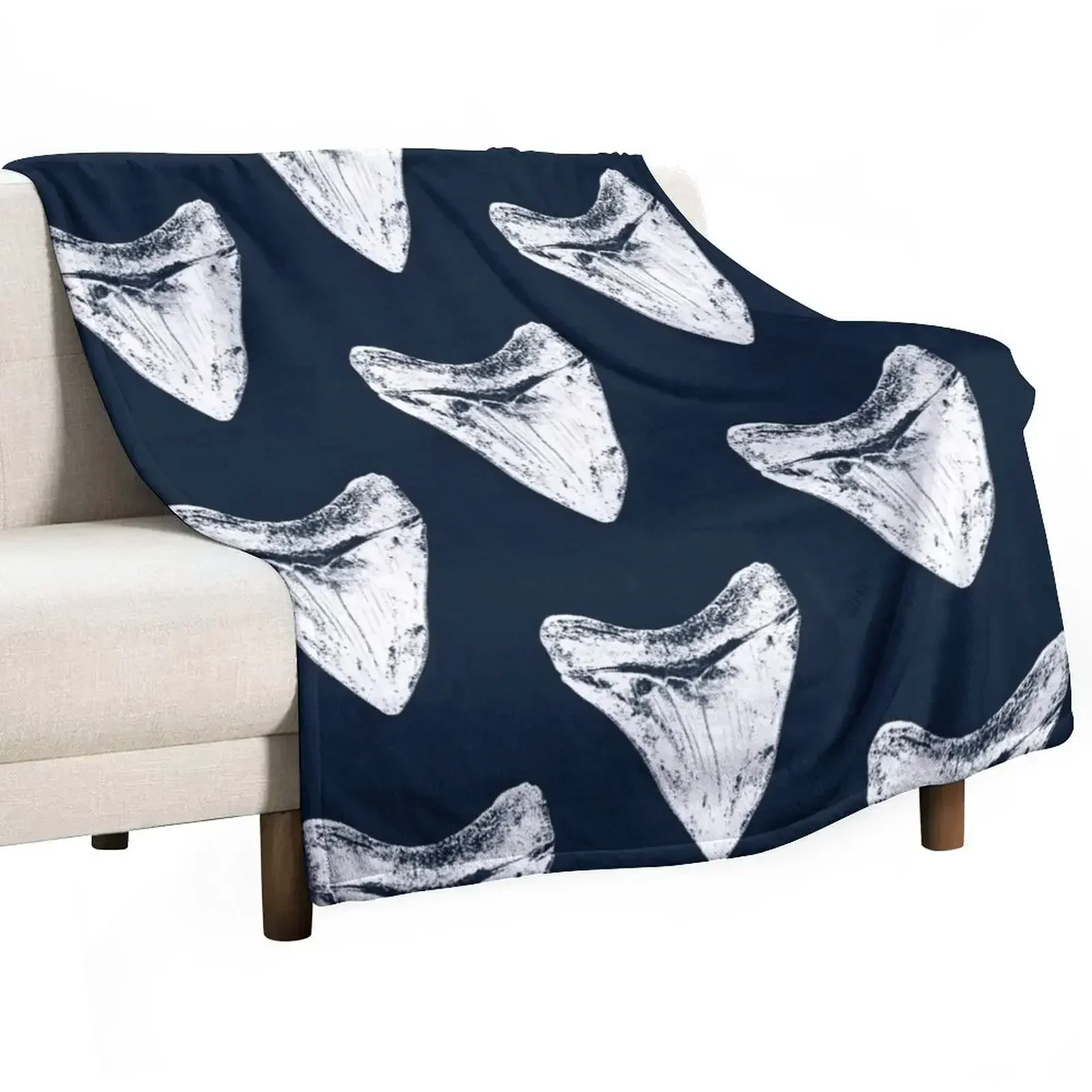 

Megalodon Shark Tooth Throw Blanket Polar Decorative Throw Sofa Quilt Blankets