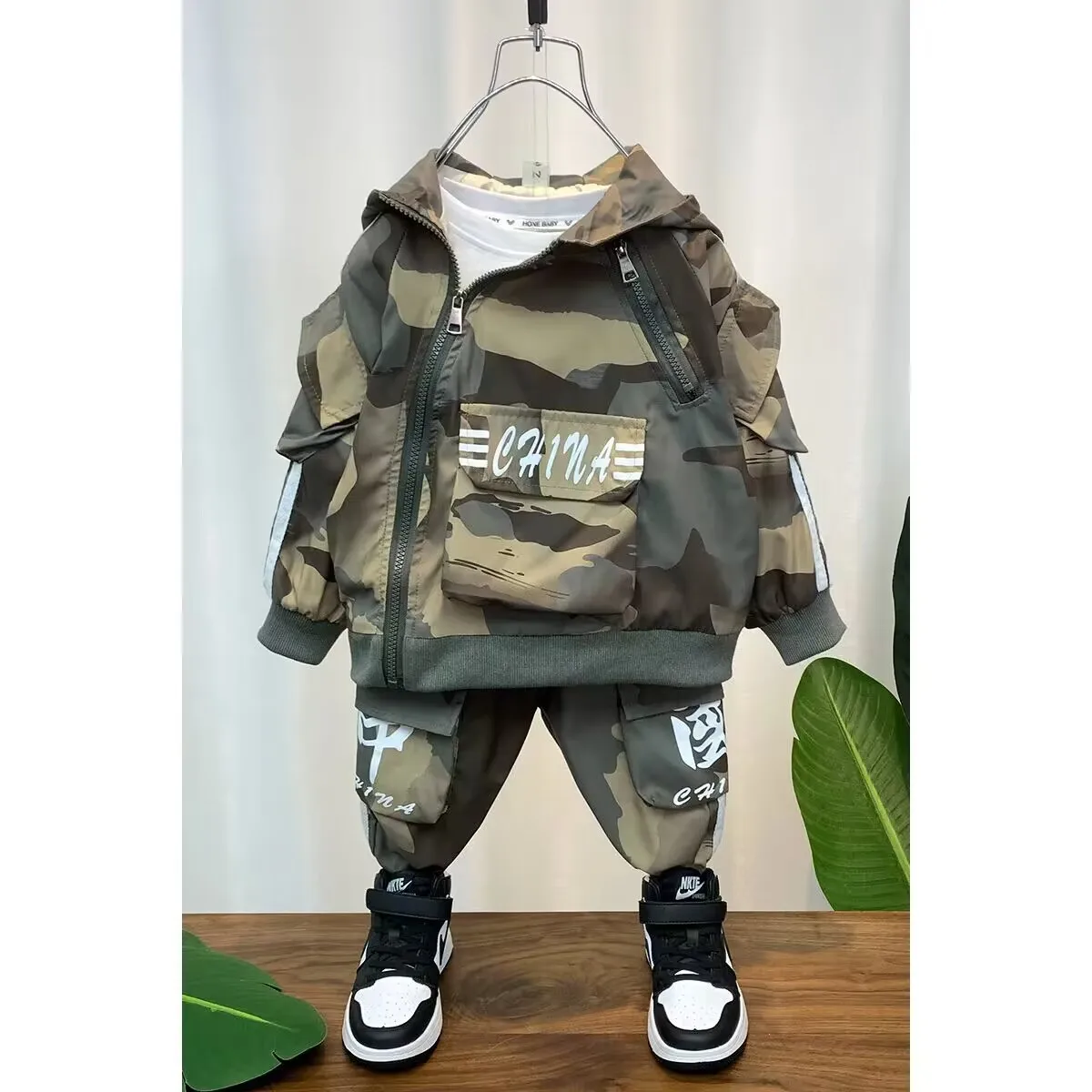 Children\'s Clothing Set Spring and Autumn New Boys Casual Camouflage Clothing Set Baby Jacket Pants Two-piece Set