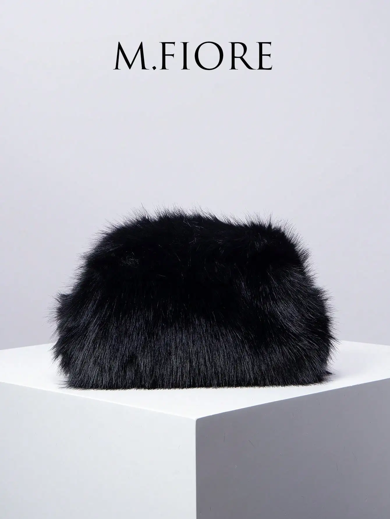 

Черная сумка-клатч из искусственного меха для вечерних мероприятий, вечеринок и торжественных случаев