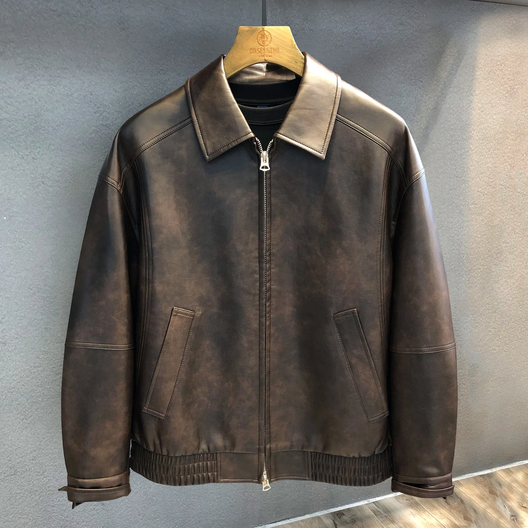 

Maillard Retro Wax-Dye Brush-Effect Soft Leather Texture Motorcycle Jacket for Men Retro American Style Leather Coat for Autumn