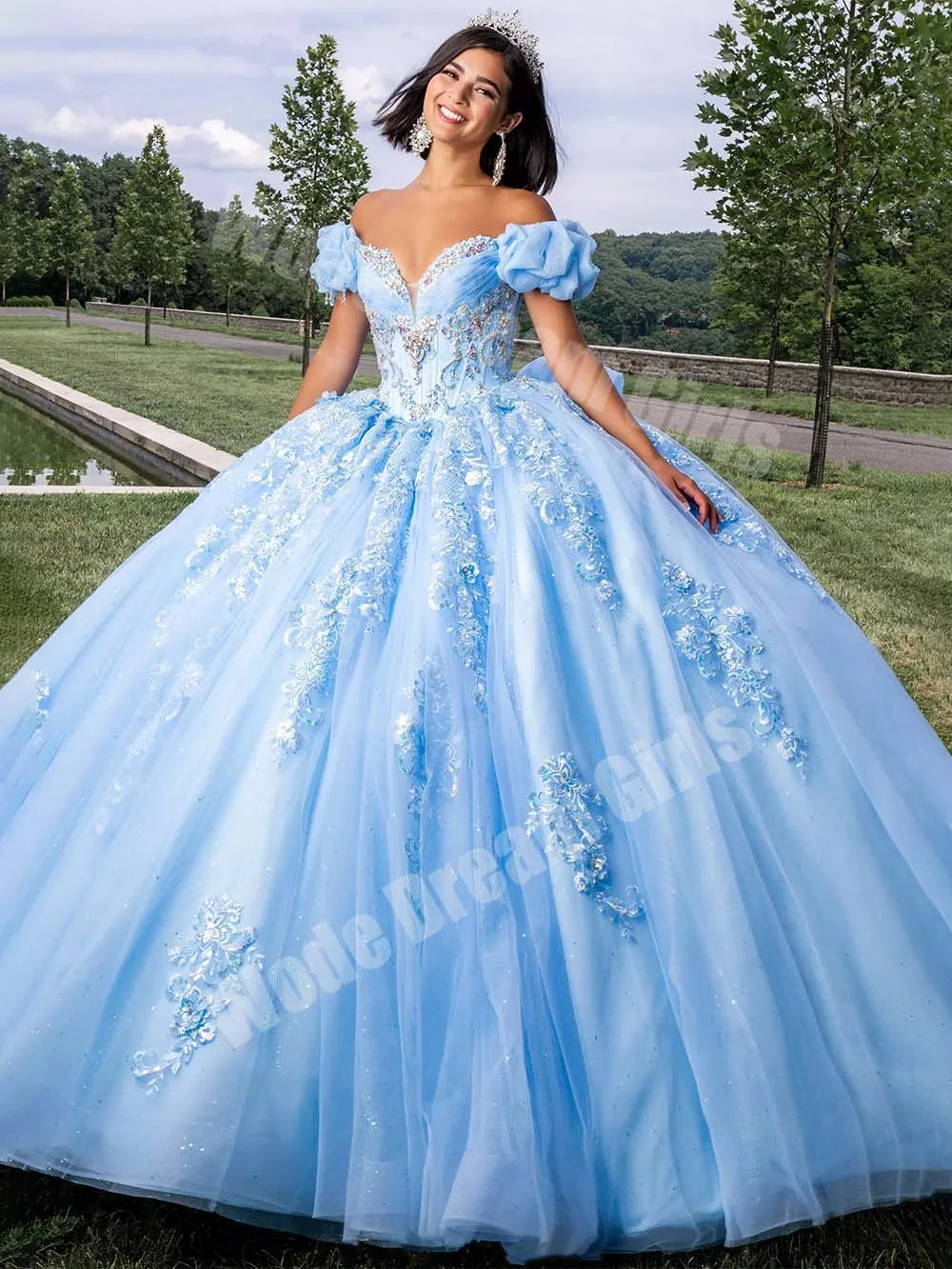 Customized Girls Quinceanera Dresses Crystal Beaded Appliques Prom Dress Off Shoulder Sweetheart Ball Gown Evening Vestides