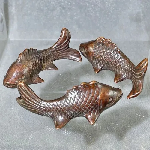 

Ancient solid copper, goldfish, tea pet Zen ornament, cover cover holder, personalized tea ceremony, there are fish every year