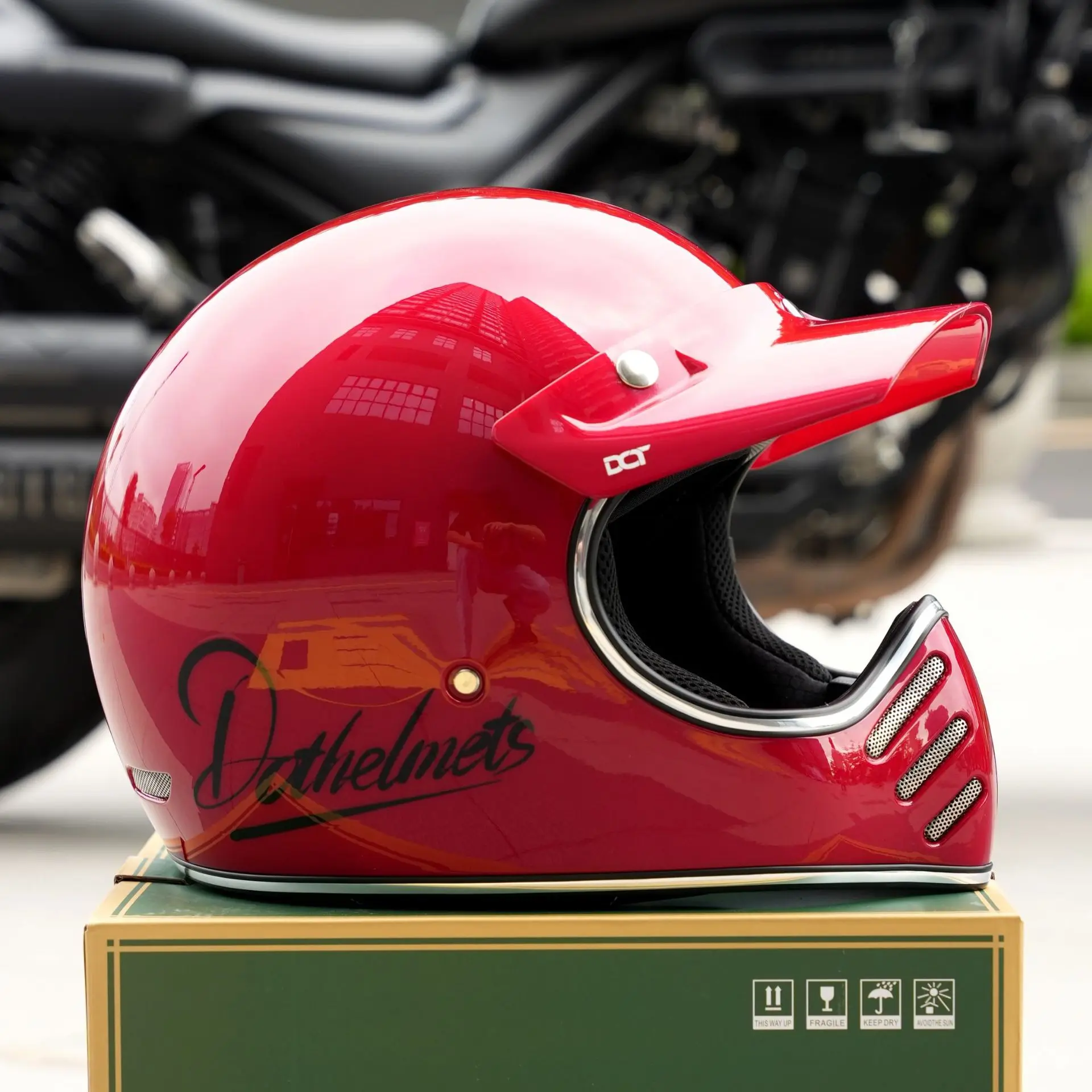 

Vintage Retro Full Face Motorcycle Helmet Unisex All Season Safety Protection for Scooter City Commute Touring Riding
