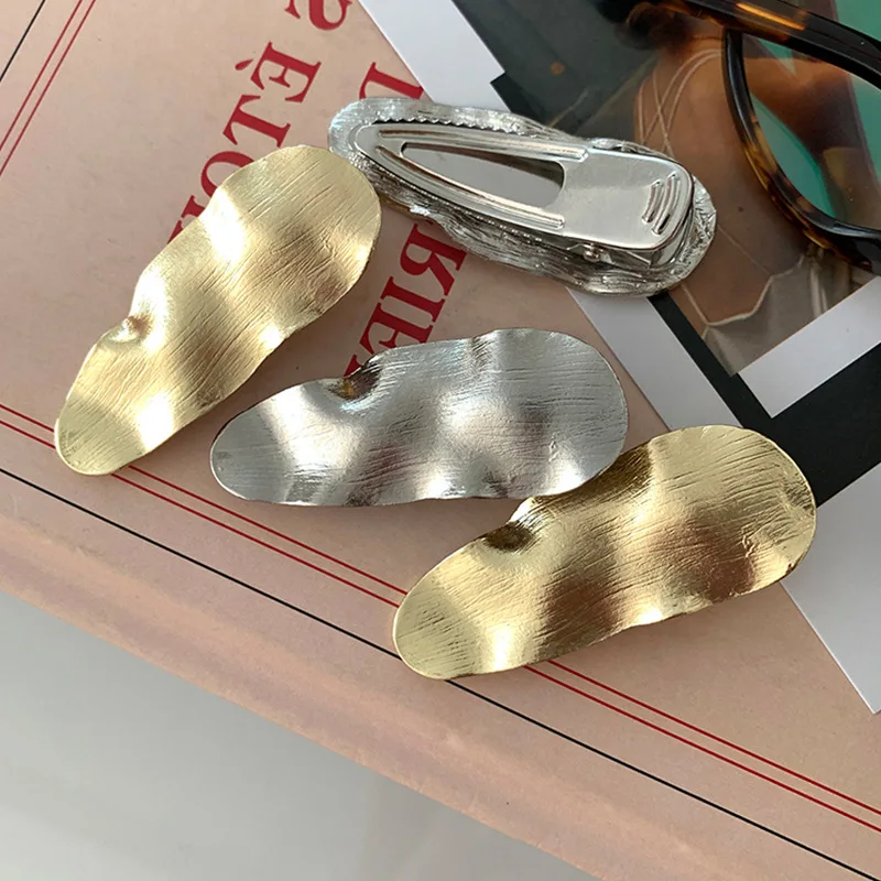 HUANZHI Wrinkle Brushed Metal Hair Clip Bangs Clip for Women Gifts Minimalist Fashion Hairpin Accessories Gifts 2024 New