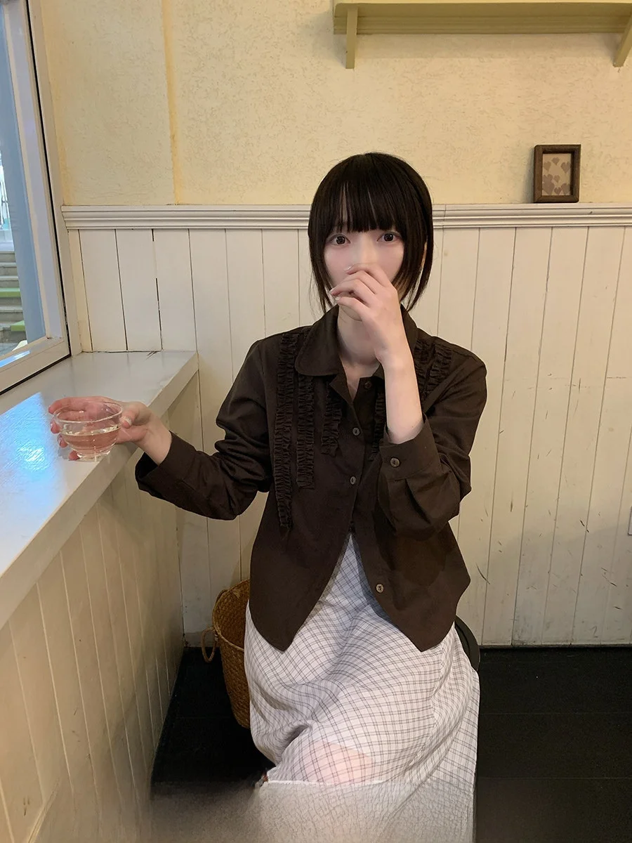 

Рубашка в ретро-стиле с длинным рукавом и воротником, с кружевной отделкой и одной пуговицей, из смесового хлопка и полиэстера, удобная женская модель.