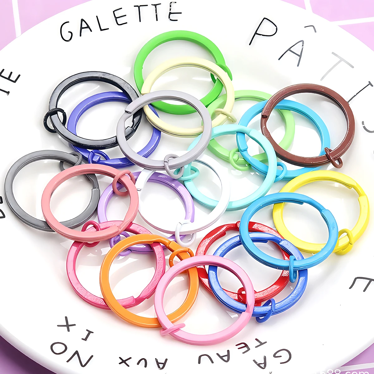 10 Stück bunte Metall-Schlüsselringe mit Sprengringen, 30 mm runder Schlüsselringhalter für die Herstellung von Schlüsselanhängern, Schmuckzubehör und Bastelmaterial. – Detail 5