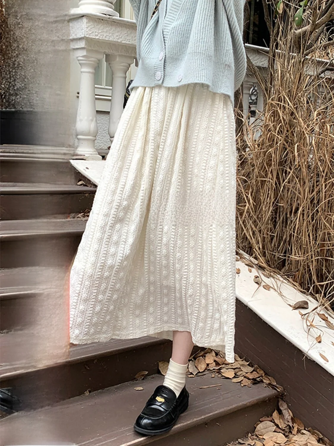 

Ele Floral Embroidery Slimming Midi Skirt High Waist A-Line French Sle for Women Spring New White Tea System Outfit Skirt