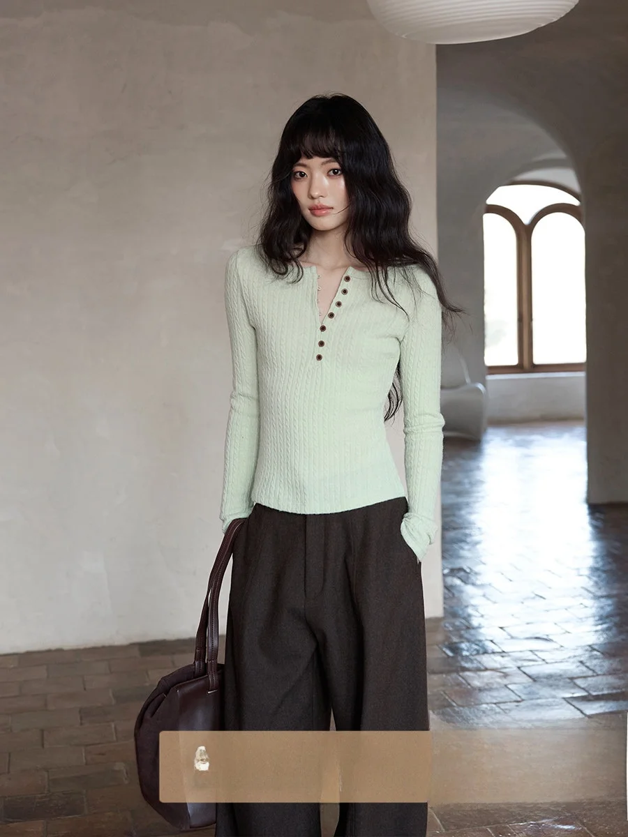 

Spring 2026 Ximen Unique Knotted Long Sve een T-irt Korean Sle Base irt Top plus Size High Waist V-Ne Casual Tee