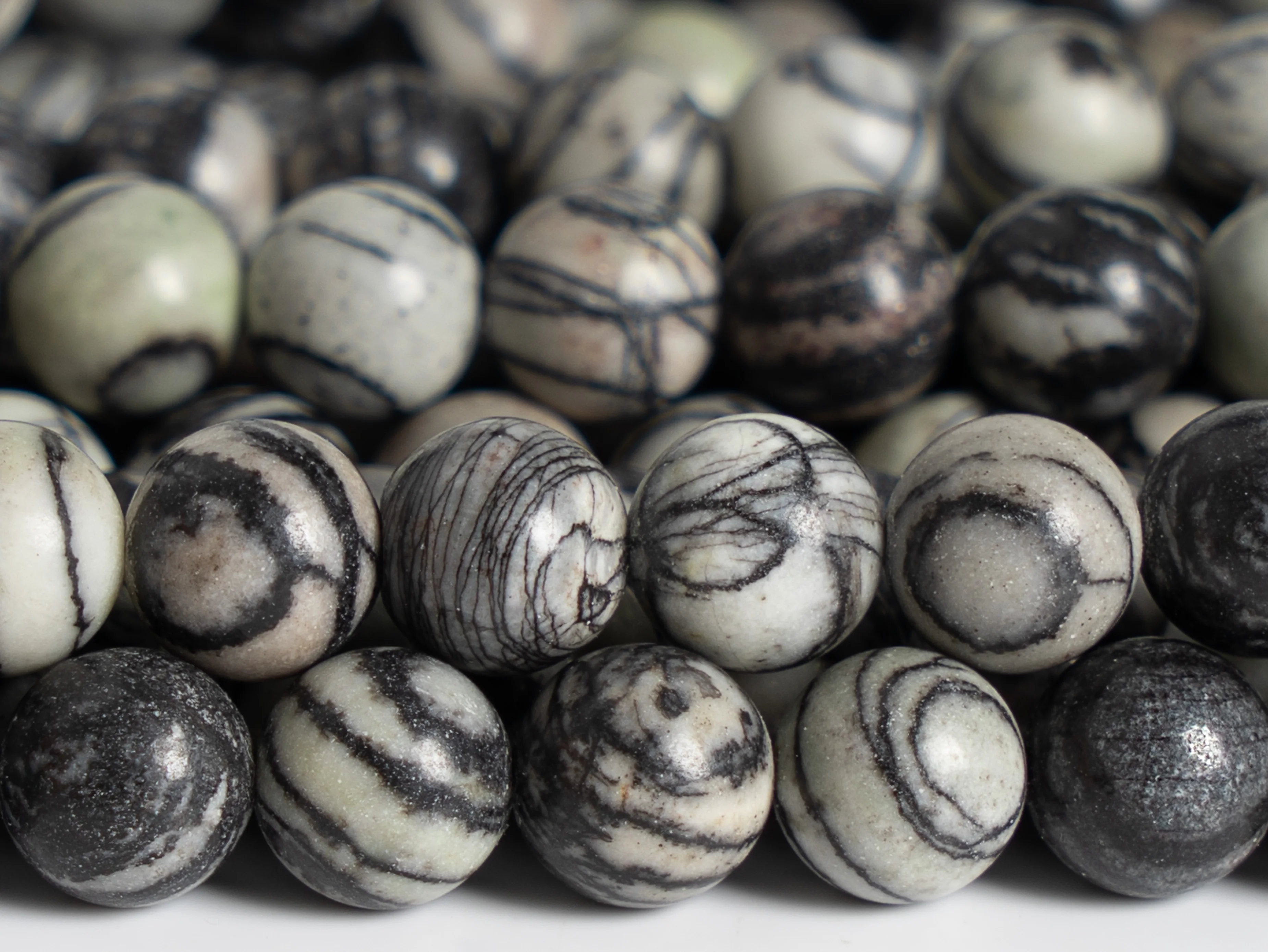 

Genuine Natural Black Silk Stone Web Jasper Beads Grade AAA Gemstone Round Loose Beads 4/6/8/10/12mm for Jewelry Making