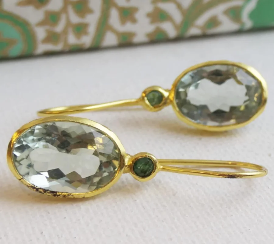 New Fashion Creative Gold Color Oval Green Color Stone Dangle Earrings for Women Jewelry Female Gift Custom Jewelry