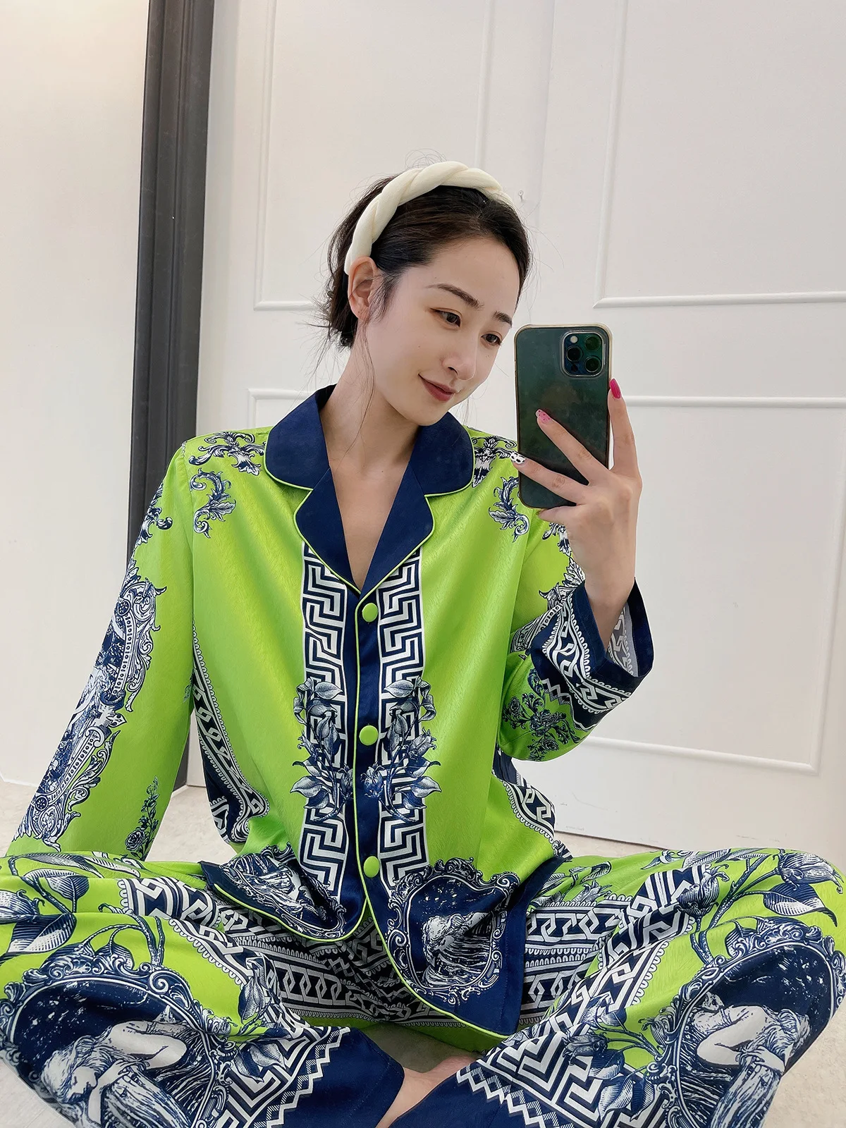 Autumn Loose Silk Women\'s Pajamas Suits Long Sleeve Printed Shirt Long Pants Sleepwear for Woman Home Clothes Green Trouser Suit