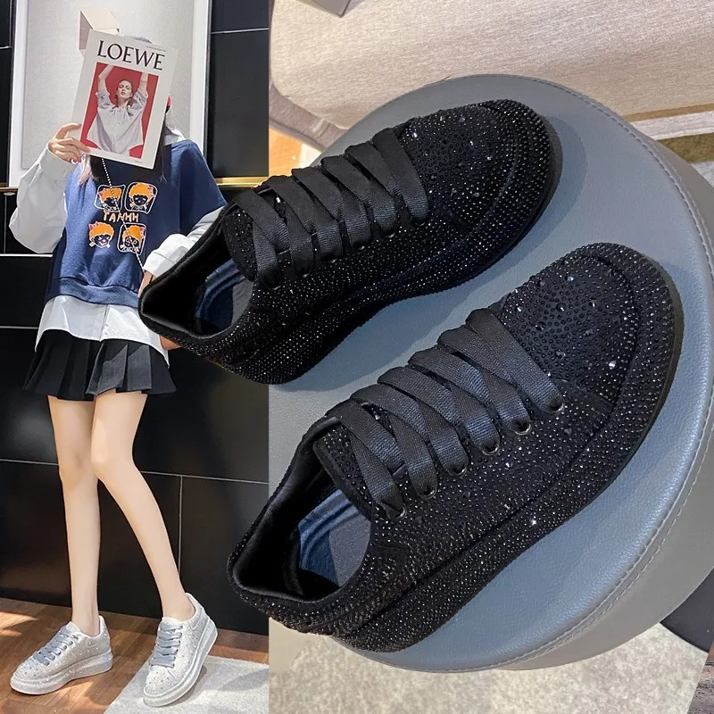 NEW Brand Women Fashion Casual Glitter Sparkling Sneakers Women Encrusted Lace Up Shoes White Sole Fashion Street Sneakers Shiny