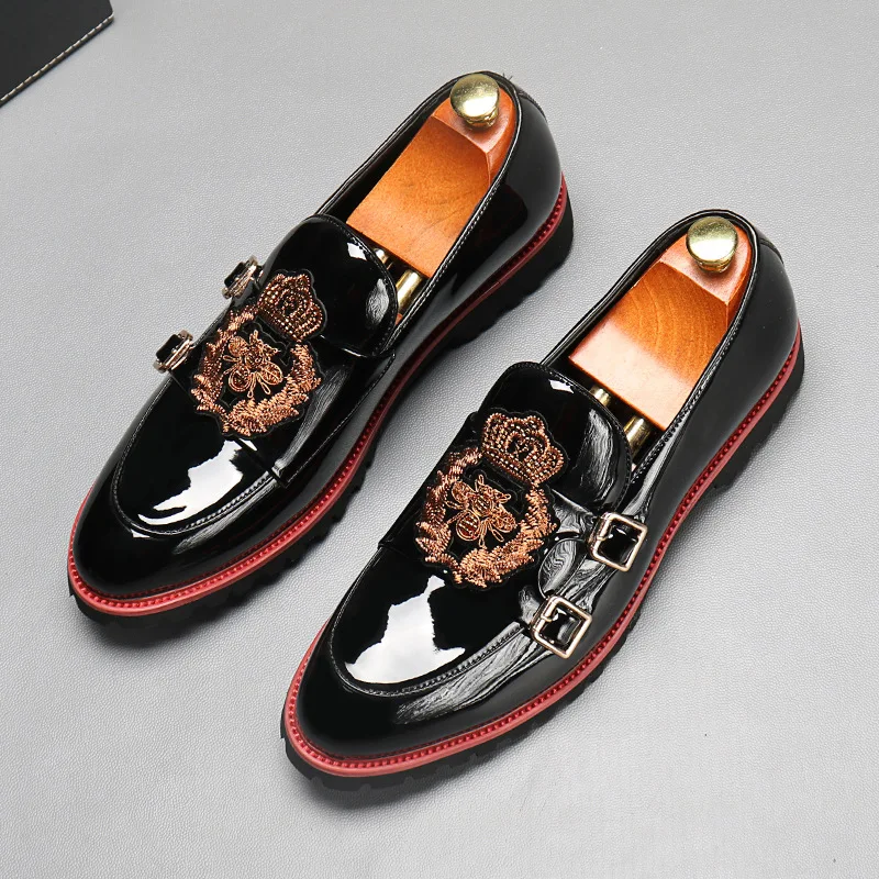 Men's Casual Leather Shoes Fashion Embroidery Men British Style Monk Shoes Mens Slip-on Outdoor Flats