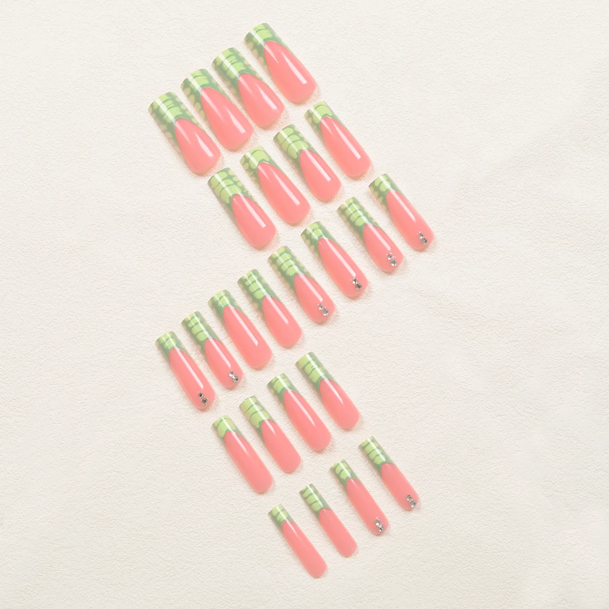 24 Stuks Super Lange Rechthoekige Nagelstickers Groen Krokodilpatroon Frans Stip Patroon 3d Witte Flits Diamant Nail Art Set