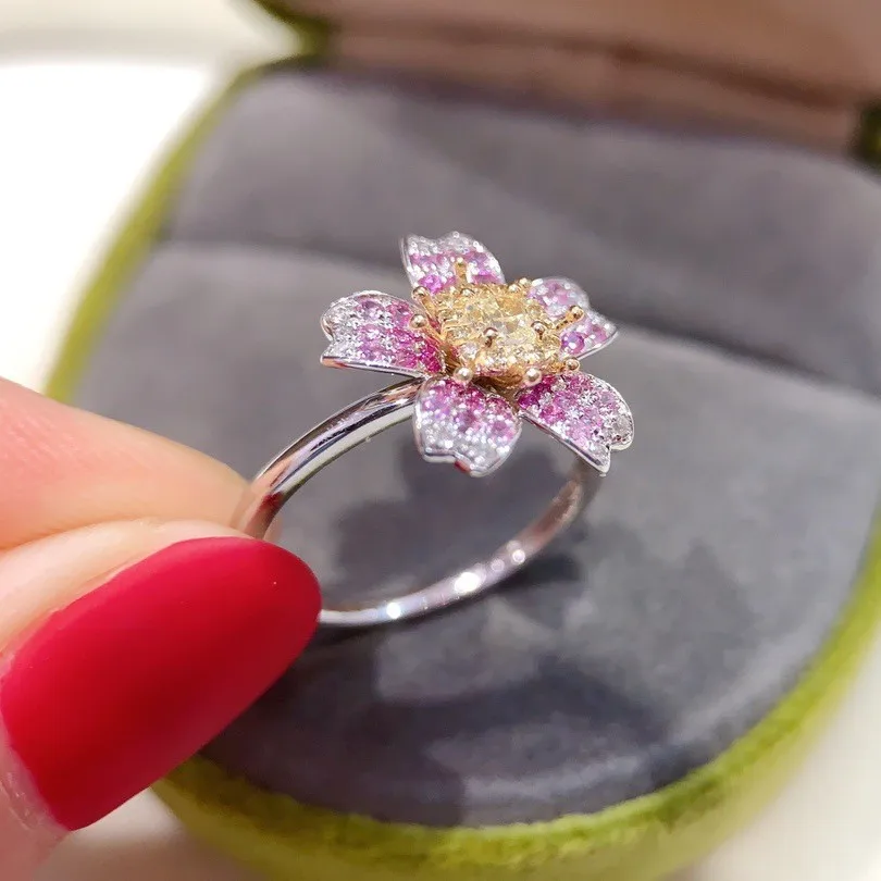 

Artisan High Jewelry Replica S925 Silver Pink Sapphire Flower Chunky Finger Band For Women Floral Yellow Diamond Platinum Ring