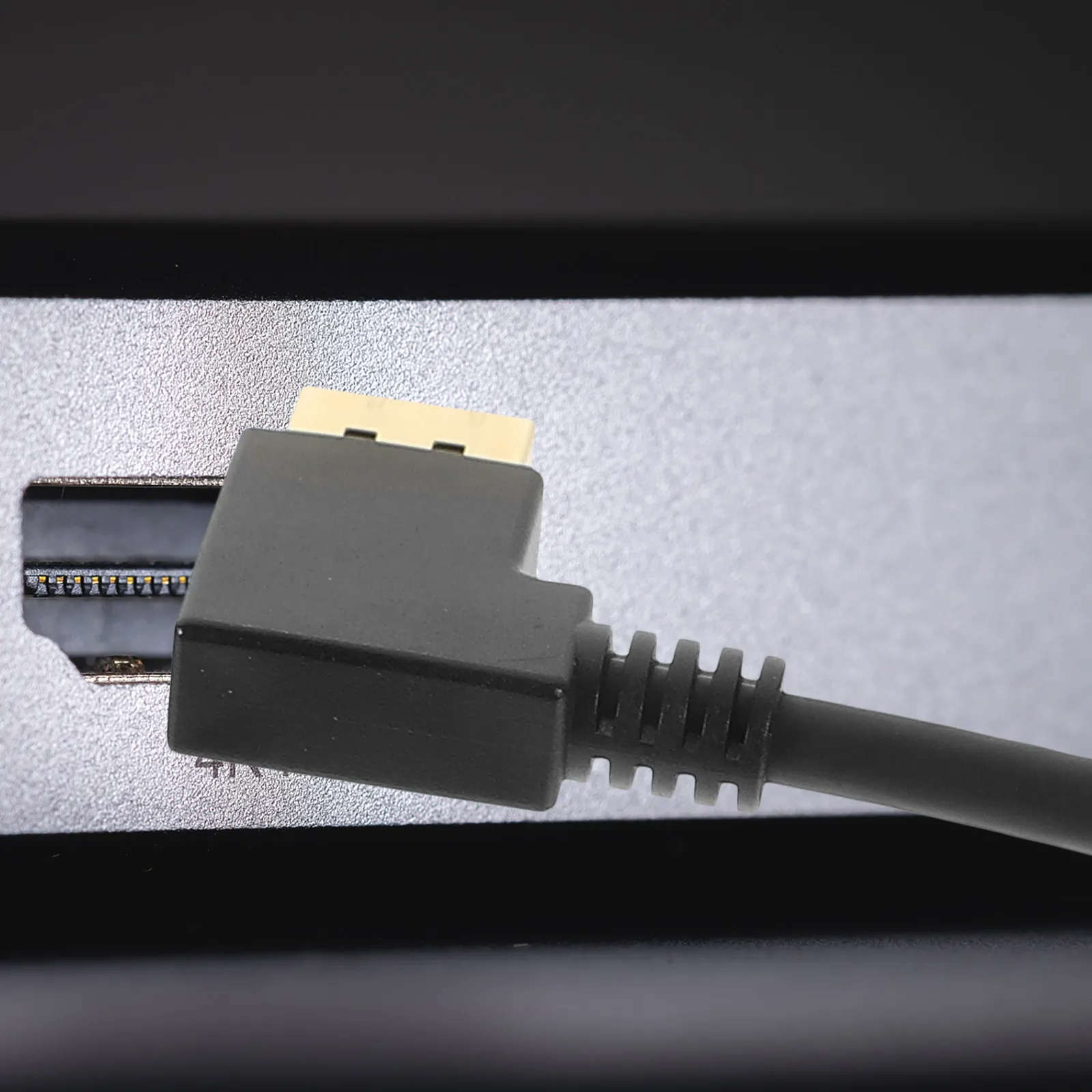 

Кабель-удлинитель DisplayPort-DisplayPort с поддержкой разрешения 8K и низкой задержкой для подключения монитора ПК