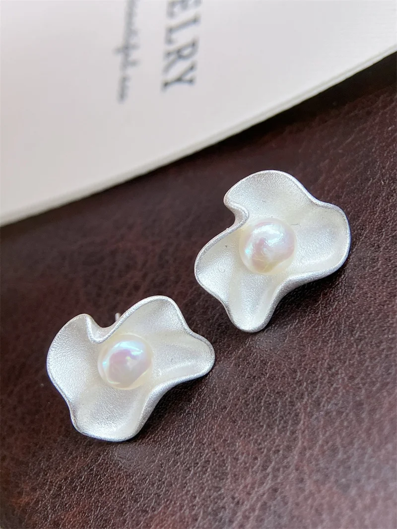 

Fashion Design 925 Sterling Silver Flower Natural Freshwater Pearl Earrings For Women Jewelry Engagement Gift Pearls White