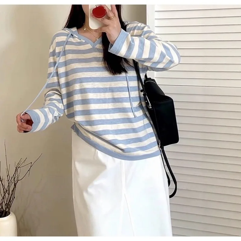 

Plus Size Women's V-neck Hoodie Women's Long Sleeve Top Fall 2025 Loose Slimming Knitwear