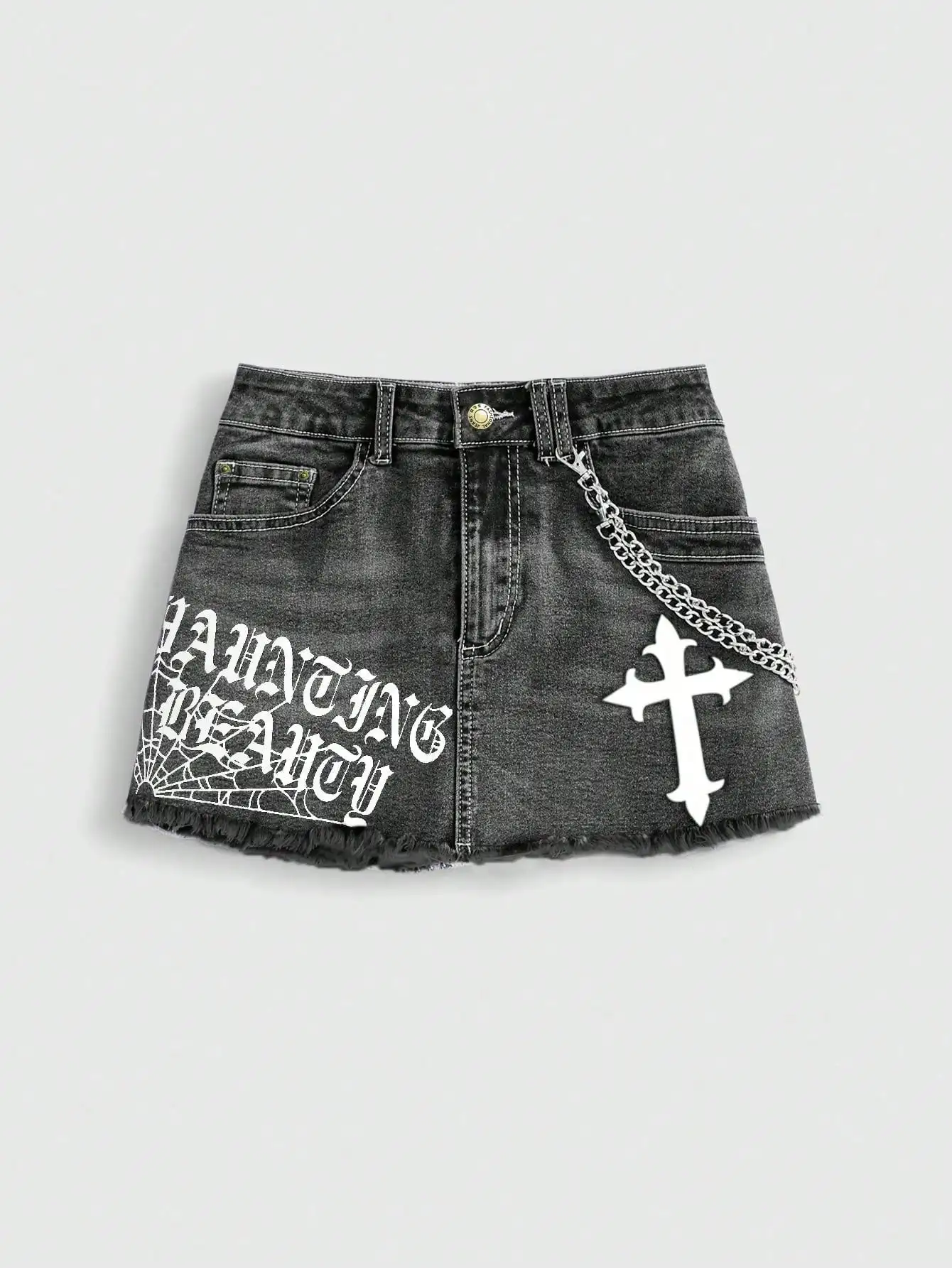 

Черная джинсовая мини-юбка с эффектом потертости, с принтом в виде готического креста и надписи, с цепочкой