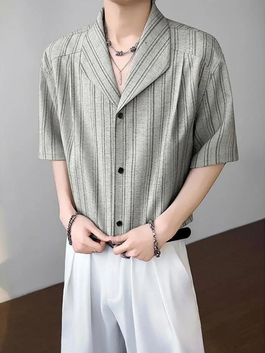

Summer Men's Casual Shirt Large Size 250 Pounds Hong Kong Style Loose Fit Striped Pattern Button up Short Sleeve Casual Shirt