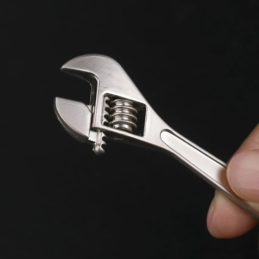 

Mini Adjustable Wrench Key Chain Adjustable Metal Spanner Keyring Hand Tool Workshop Equipment Simulation Wrench Keychain