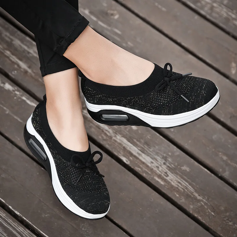 Sneakers Female Flat Soft Comfortable Fashion Lightweight Pumps Shoes Joker Slip-on Super Light Casual Vulcanize  Woman Red