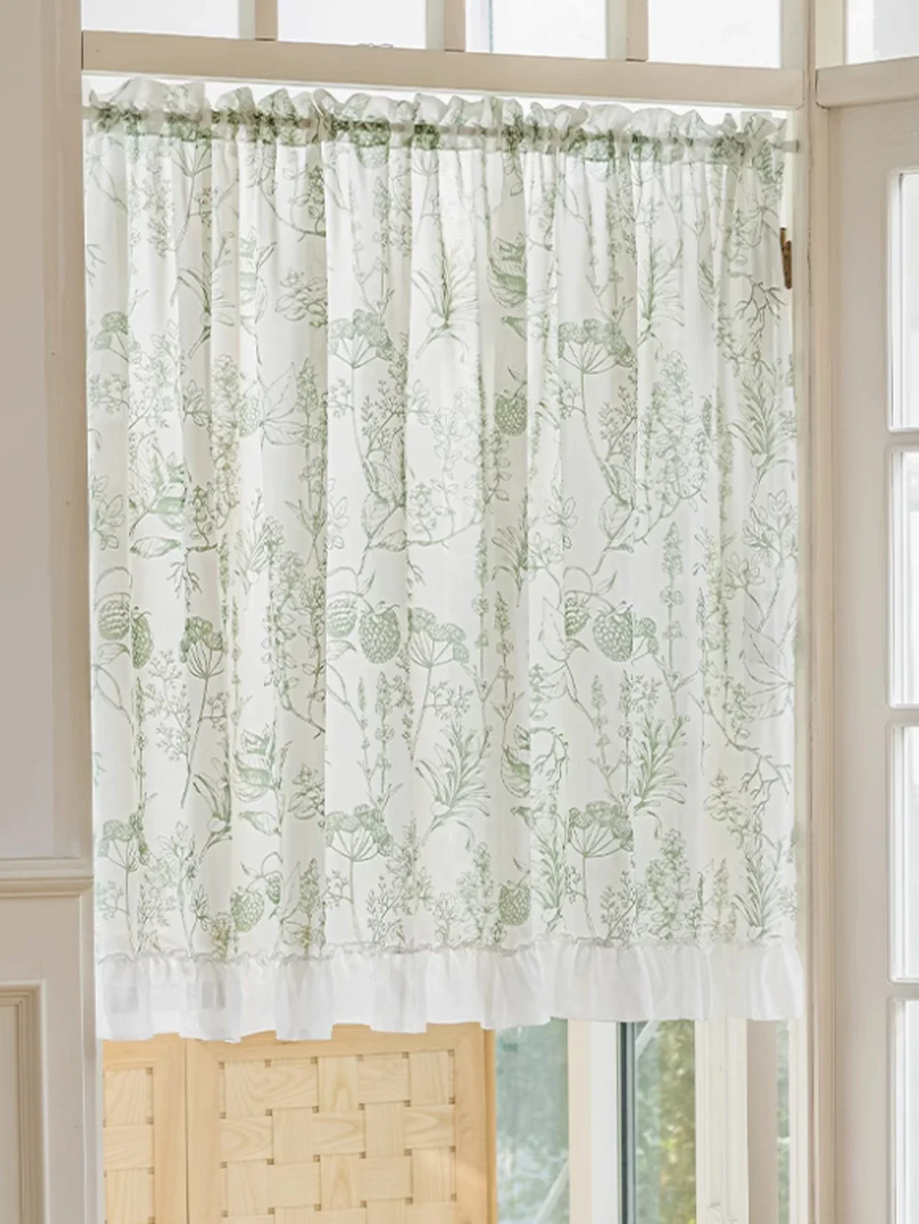 

American Country Garden Branch Half Curtain Short Door Through Rod Curtain Coffee Foreign