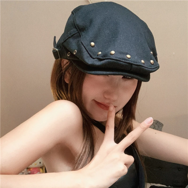 Japanese Retro Rivet Forward Berets Hats for Women and Men Spring and Summer New Versatile Sunshade Duckbill Painter Caps