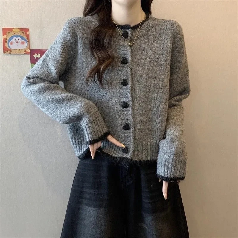 

Apricot Colored Short Sweater Jacket Women's Knitwear Spring Autumn New Versatile Design Heart Button Knit Cardigan Coat Top
