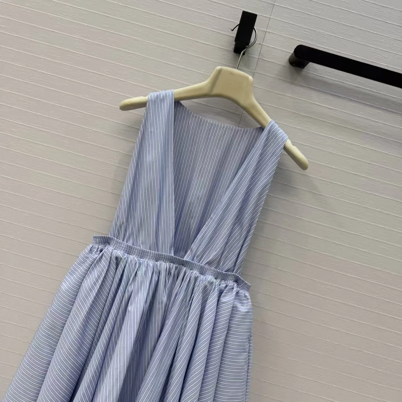 New Elegant and Refreshing Blue and White Striped Fabric Customized Blue and White Striped Cotton Poplin 3-Piece Set for Women